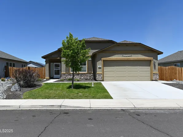 226 Red Oak Dr, Fernley, NV 89408