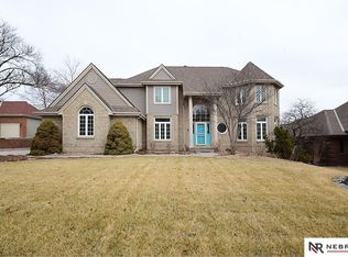 16716 Leavenworth Cir, Omaha, NE 68118