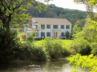 3 Lakeview Dr, Andover, NJ 07821