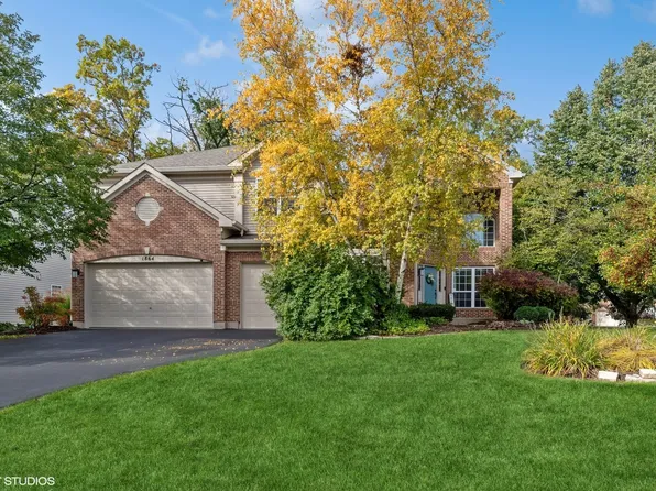 1864 S Warbler Ct, Libertyville, IL 60048