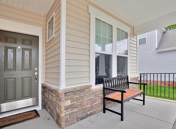 4th image of 10641 Providence Green Dr