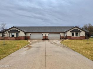 226 Greenfield Dr, Bryan, OH 43506