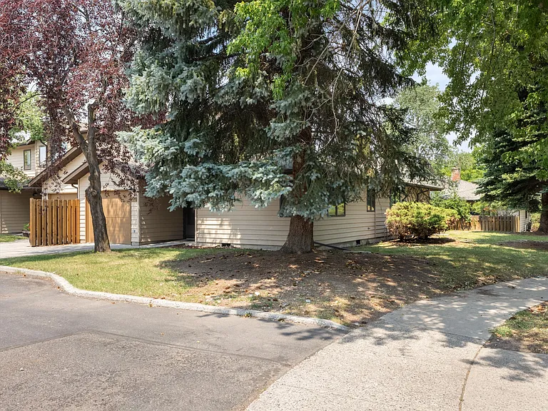 1712 W Olive St #2-48 — Photo 7