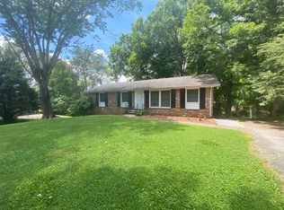 2079 Landon Rd, Clarksville, TN 37043