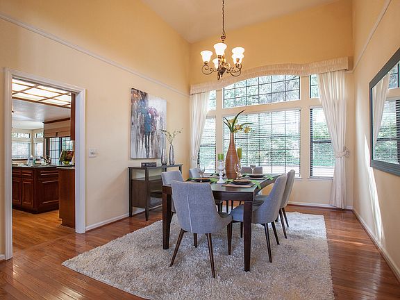 4th image of 1855 Hollyhock Ln