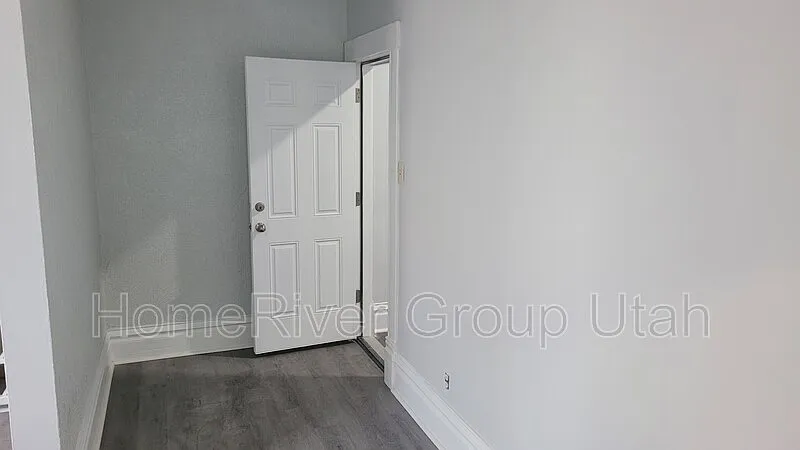 1277 E 100 S — Photo 3
