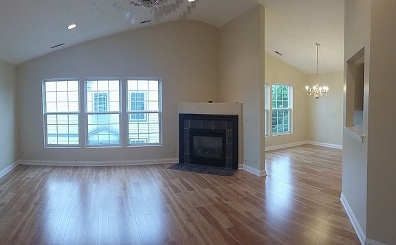 2nd image of 3332 Bromley Ln