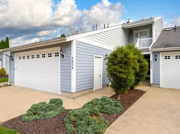 4434 E Harbors Edge Dr, Port Clinton, OH 43452