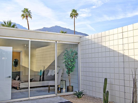 3rd image of 740 E La Verne Way