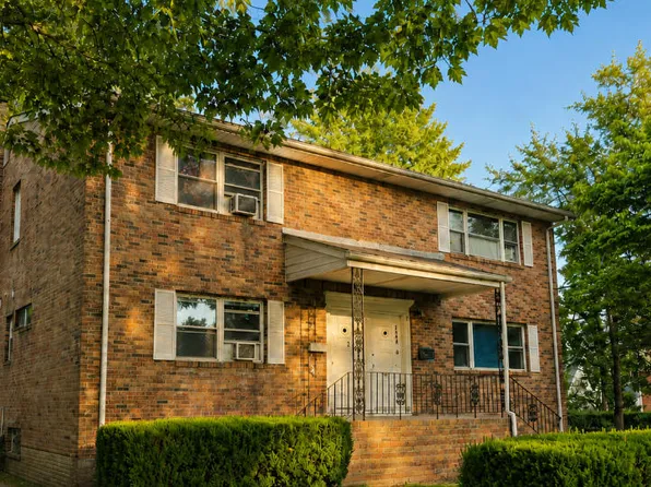 2 Arbor Pl APT 1, Glen Cove, NY 11542