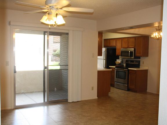 4th image of 10610 S 48th St Unit 1072