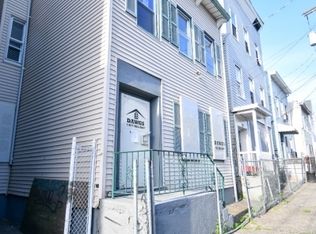 32 Oak St, Paterson, NJ 07501