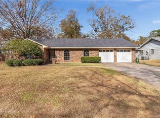 1104 Hallmark Dr, Shreveport, LA 71118