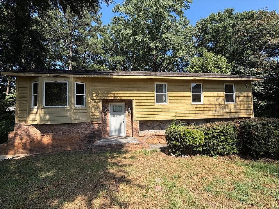 1st image of 984 Beaver Ruin Rd