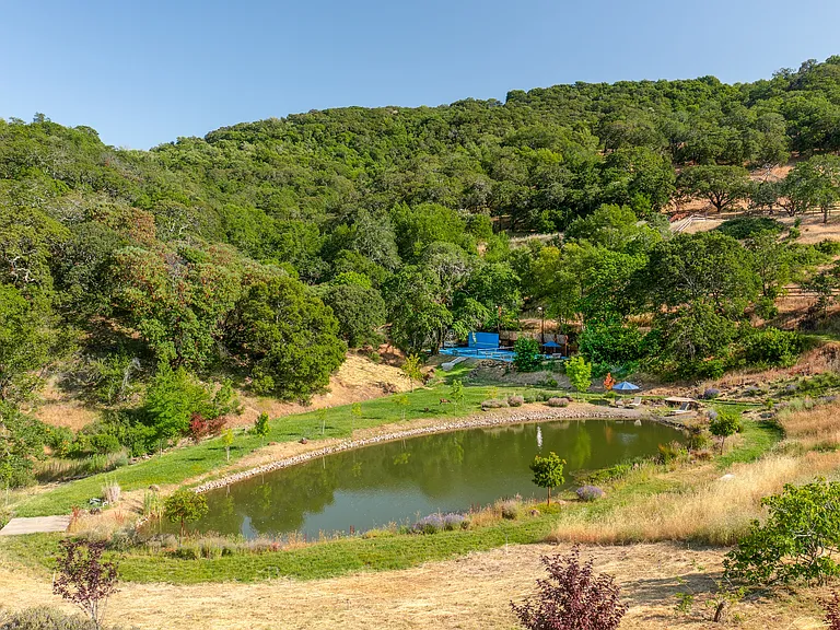 6568 Sonoma Mountain Rd — Photo 95