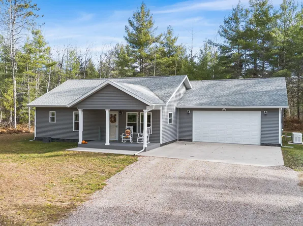 4916 Villas Ave, Frederic, MI 49733