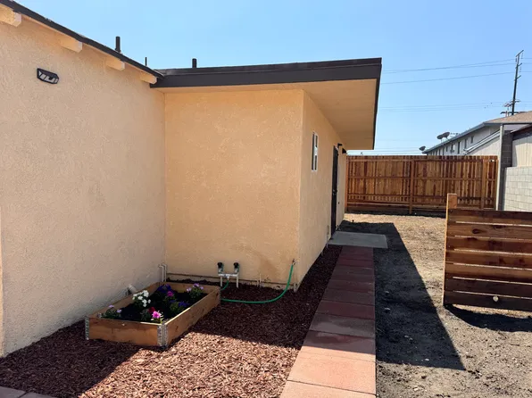 4928 Weik Ave, Bell, CA 90201