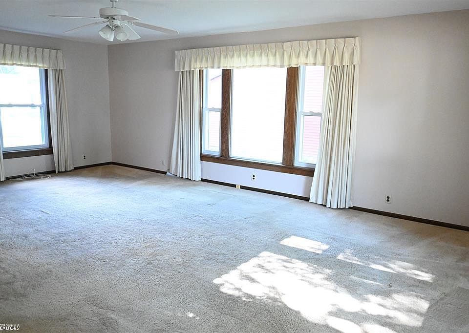 311 4th Ave SE, Belmond, IA 50421 Zillow