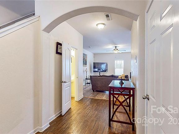 2nd image of 7613 Mockernut Dr