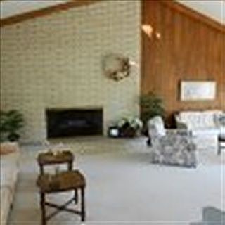 2nd image of 211 Parkview Dr