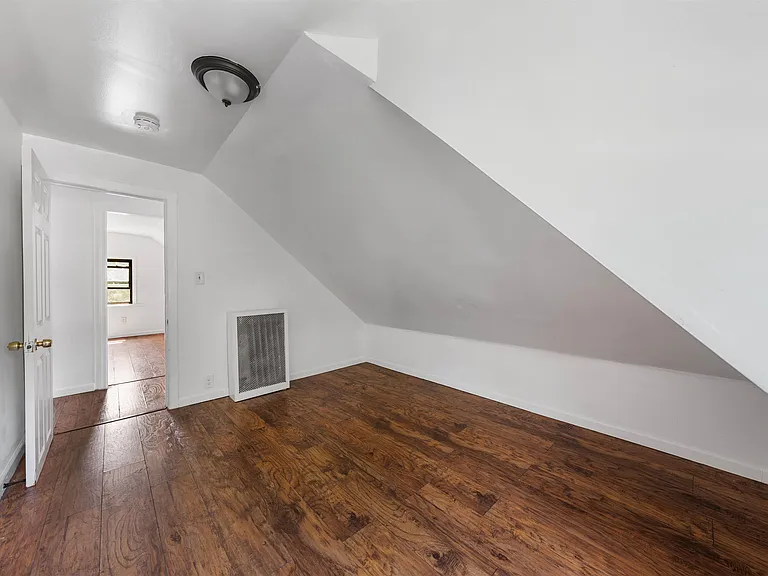 485 Cary St #2 — Photo 10