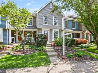 1675 Poplar Grove Dr, Reston, VA 20194