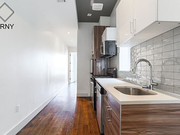 2nd image of 489 Chauncey St #3B