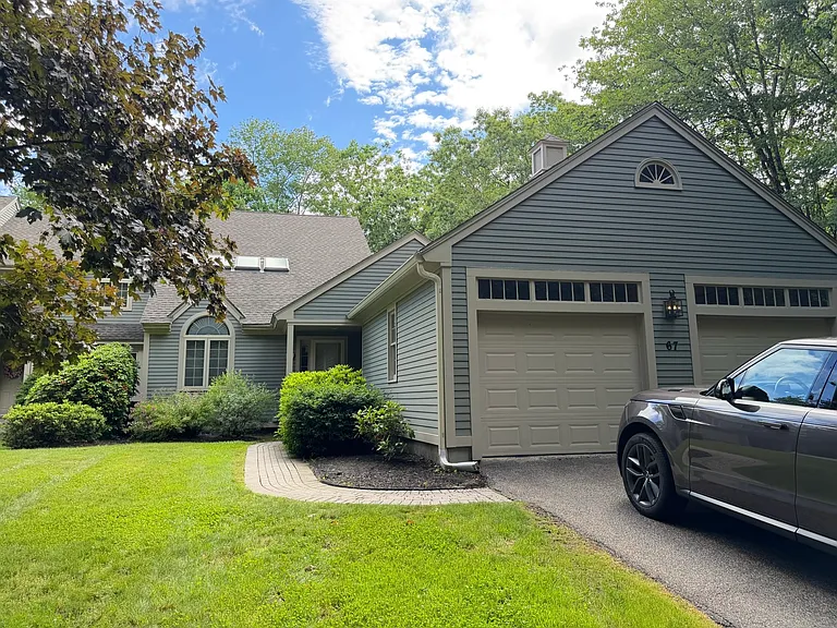 67 Peninsula Dr — Photo 1