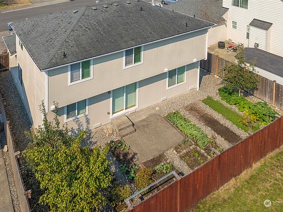 3rd image of 18419 84th Avenue E