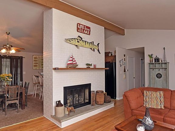 4th image of 3825 Butterfield Dr