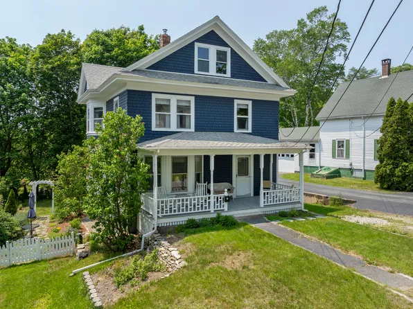 14 Fullerton Street, Boothbay Harbor, ME 04538