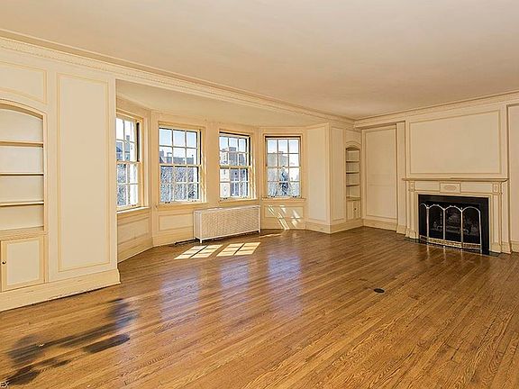 4th image of 13705 Shaker Blvd APT 5B