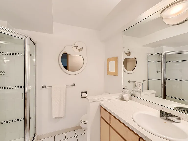 450 College Ave — Photo 25