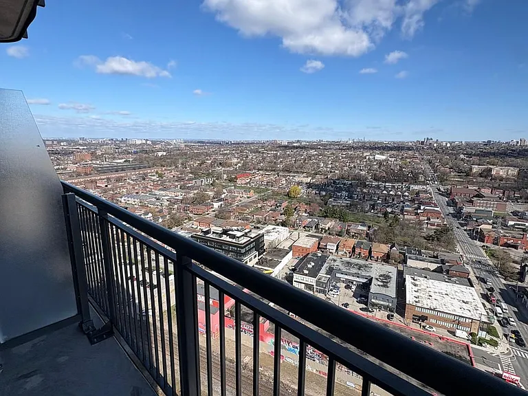 1185 Dupont St #2506 — Photo 11