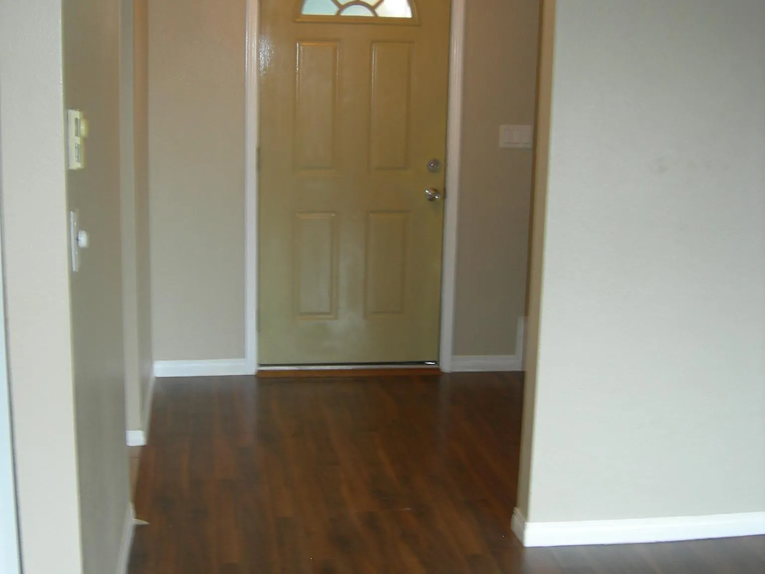 303 Bedrock Dr — Photo 3