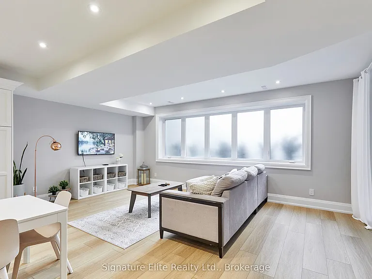 30 Amesbury Dr #2 — Photo 10