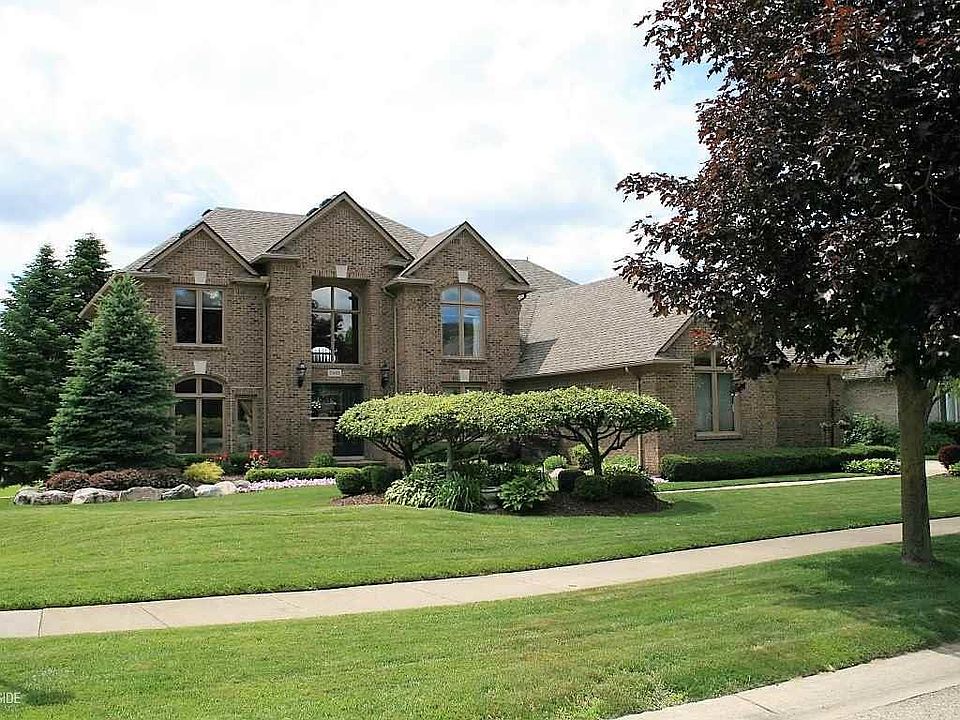 1st image of 53685 Cherrywood Dr