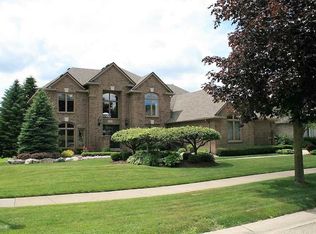 53685 Cherrywood Dr, Shelby Township, MI 48315