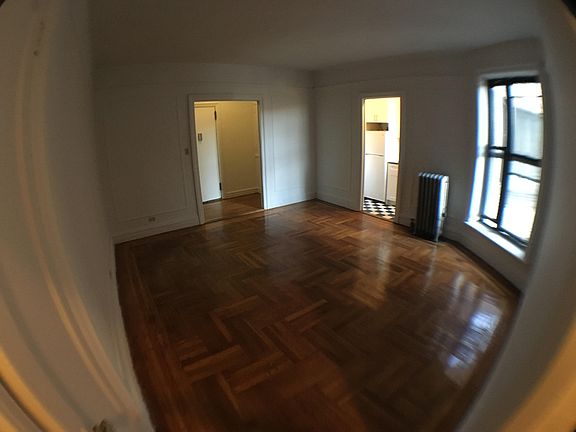 2nd image of 254 Seaman Ave APT F6