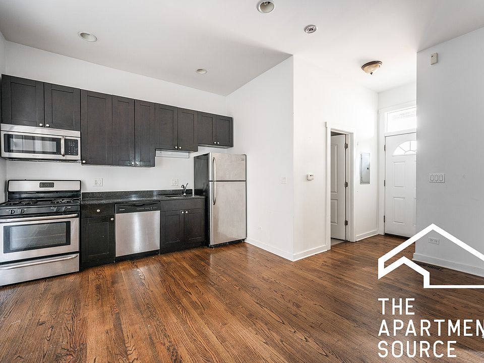 1st image of 727 N Hoyne Ave #1R