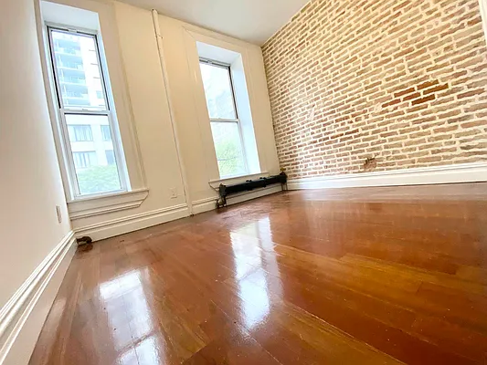 Rented by MOTION New York | media 12