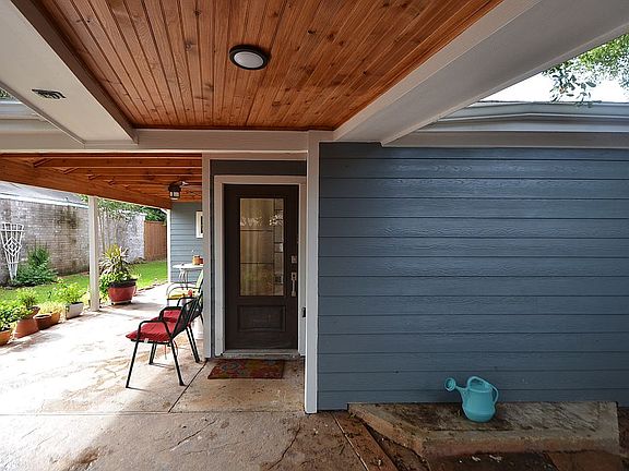2nd image of 10915 Birdhill Cir