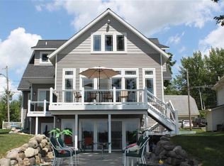 8214 N Shore Dr, Clarklake, MI 49234