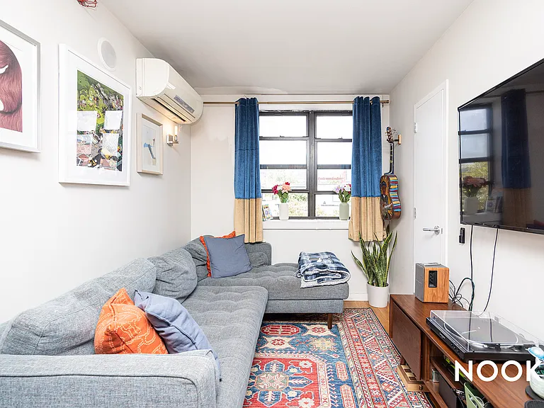 100 Dupont St #1L — Photo 26