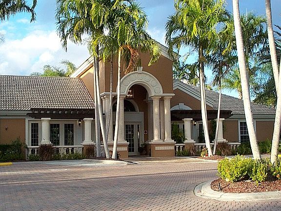 4th image of 1835 Florida Club Cir APT 3201