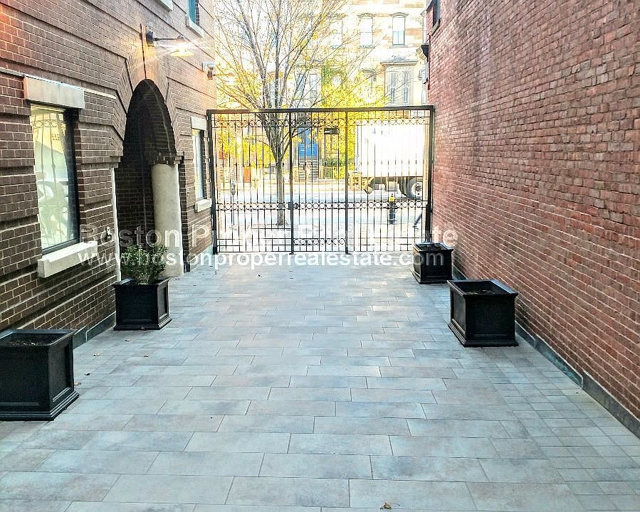 1661 Washington St. Boston - South End Building Photo 32