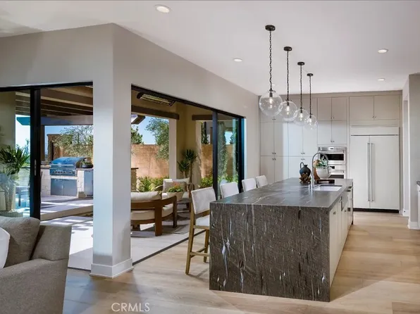 404 Milpas, Irvine, CA 92602