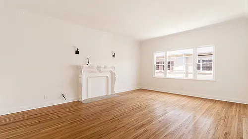 1056 S Genesee Ave #4 Photo 1