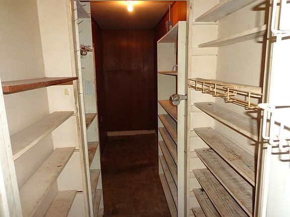 5th image of 3310 Jamaica Way