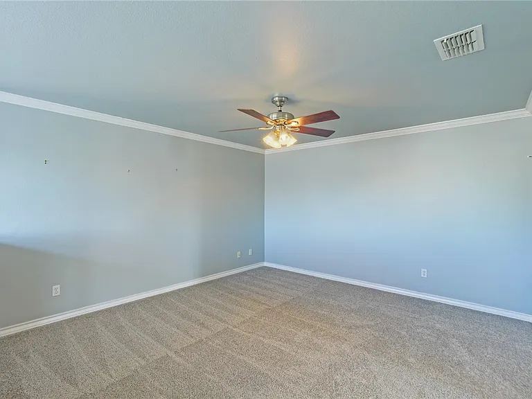 15410 Grass Cay Ct — Photo 36